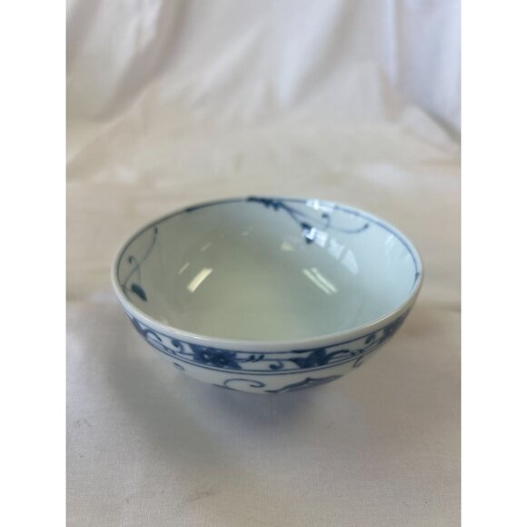 Vintage Blue & White Porcelain Bowl With Floral Pattern 4.5" Diameter - Picture 1 of 2